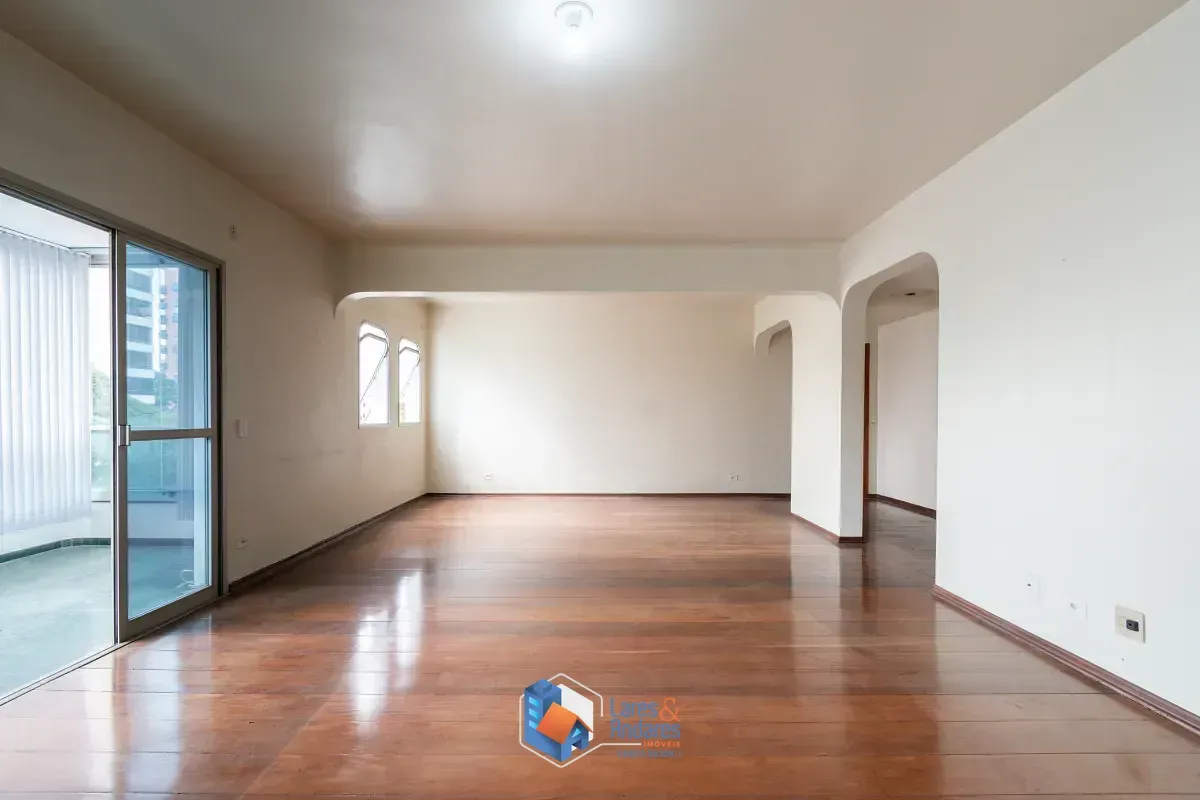 Foto do imóvel Apartamento para venda em Moema com 4 quartos, sendo 3 suítes, 196m² em Avenida Jurema