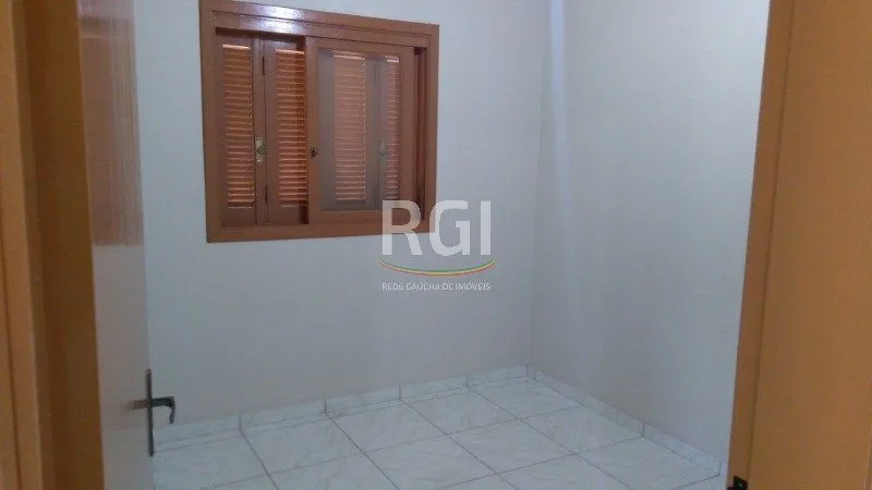 Imagem Casa para Venda - 100m², 3 dormitórios, 2 vagas - Centro