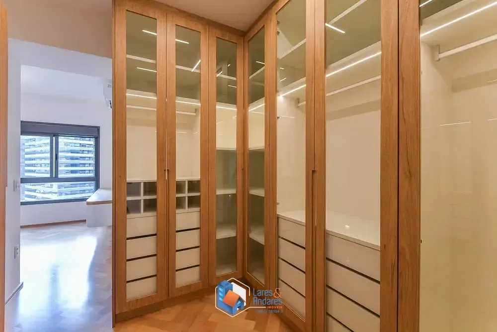 Imagem Apartamento para venda em Chácara Santo Antônio (Zona Sul) com 3 quartos, sendo 3 suítes, 196m²