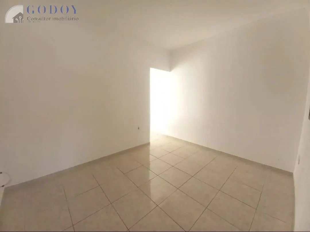 Imagem Casa Aconchegante com 3 Dormitórios e Garagem Coberta!