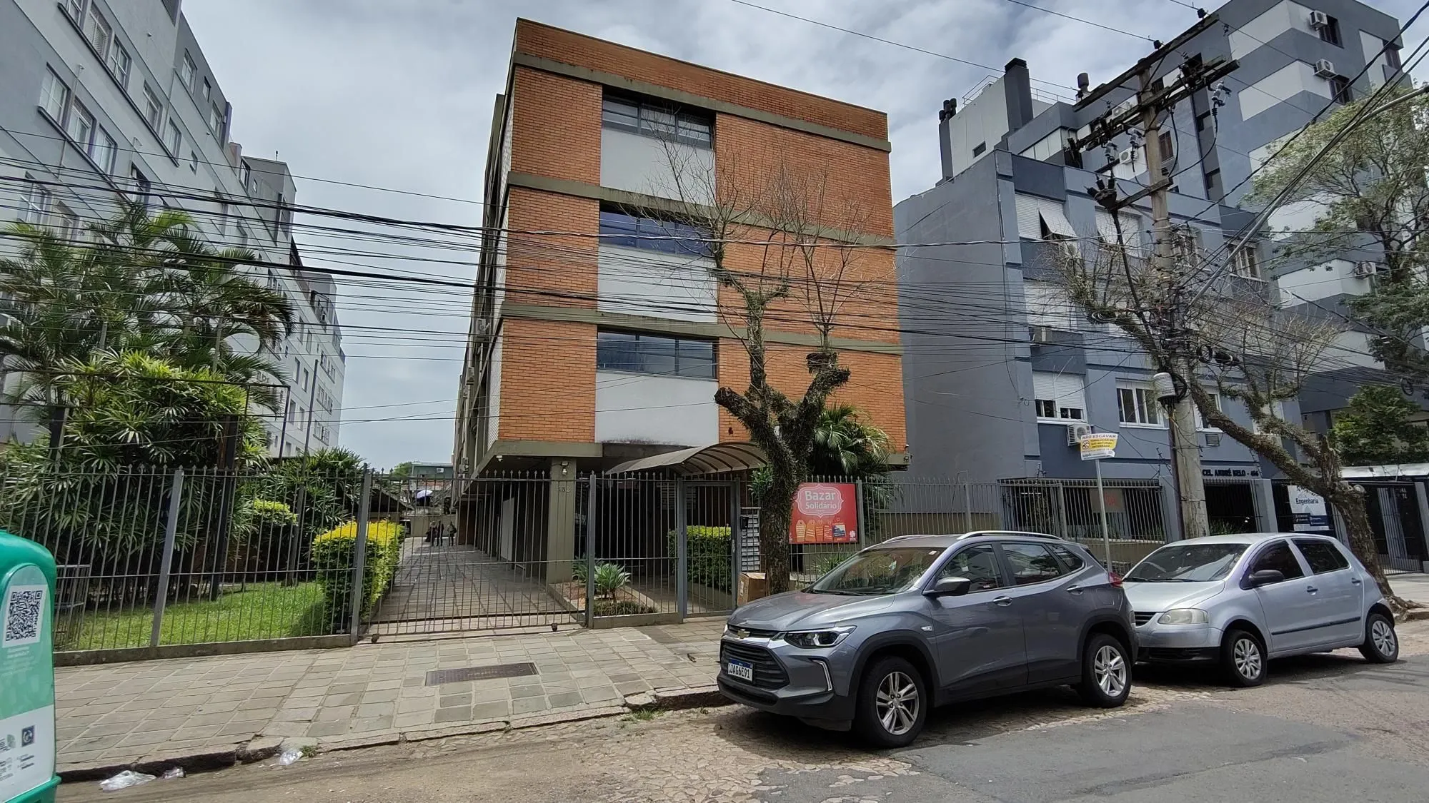 Imagem Prédio Comercial no bairro Menino Deus.