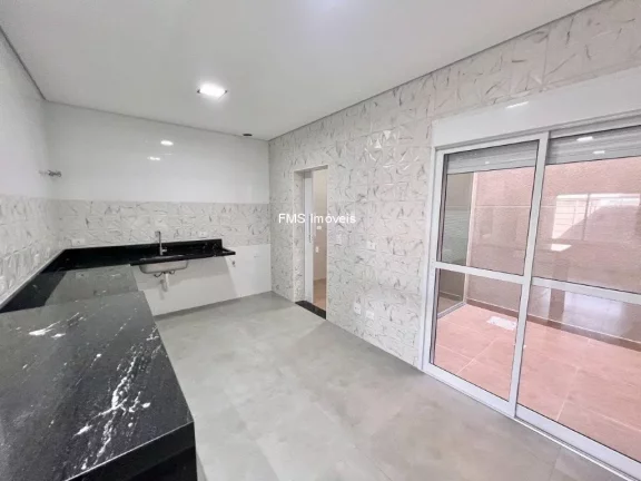 Imagem Imperdível oportunidade: Casa à venda em São Paulo-SP, Mirandópolis! 3 quartos, 1 suíte, 4 banheiros, 1 sala, 3 vagas de garagem, 170m².