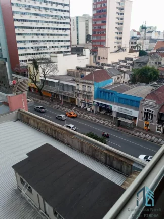 Imagem Sala comercial 90 m², dividida em recepção, copa, banheiro e ambiente para dois (escritórios -consultórios) Curitiba PR