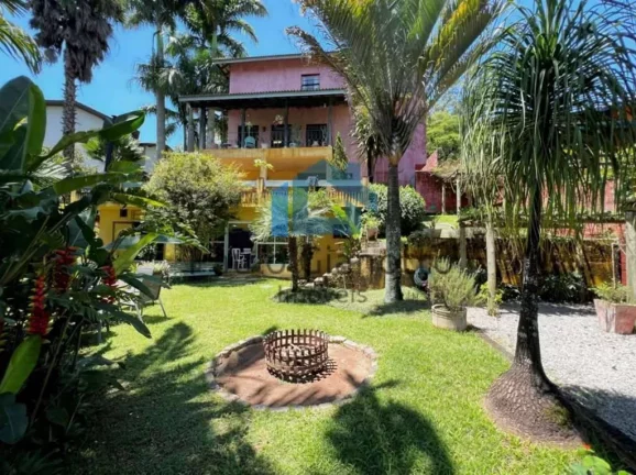 Foto do imóvel Casa à venda na Granja Viana - Linda e Rústica! em Avenida José Giorgi