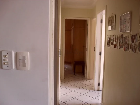 Imagem Apartamento com 3 dormitórios no Centro de Balneário Camboriú.