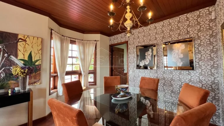 Imagem Casa de condomínio em Campos do Jordão