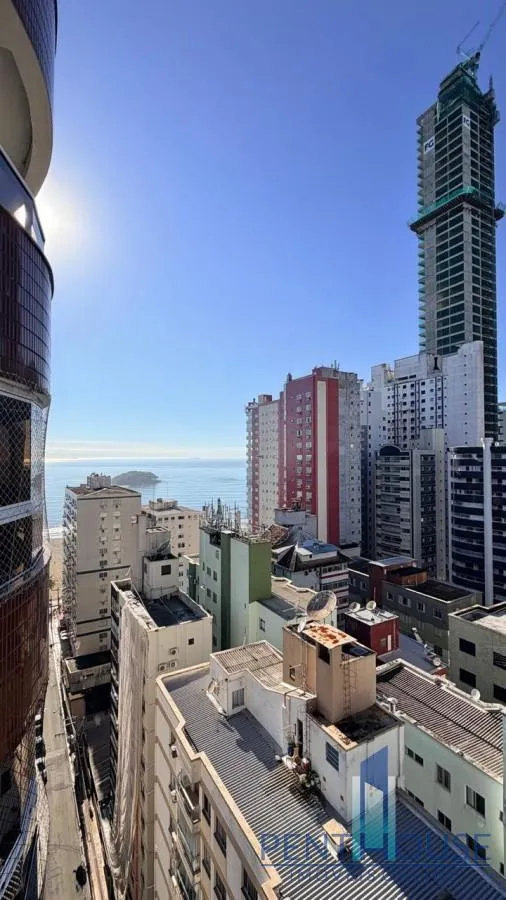 Imagem Apartamento Quadra Mar para Venda em Balneário Camboriú, CENTRO, 3 dormitórios, 1 suíte, 2 banheiros, 2 vagas