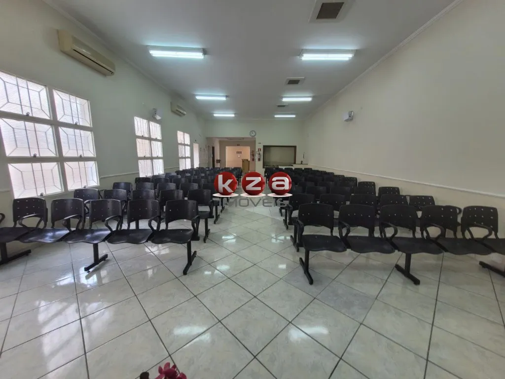 Imagem Casa Comercial à Venda em Valinhos-SP - Vila D'agostinho: 02 Quartos, 3 Salas, 1 Banheiro, 2 Vagas de Garagem, 182,00 m² de Área.