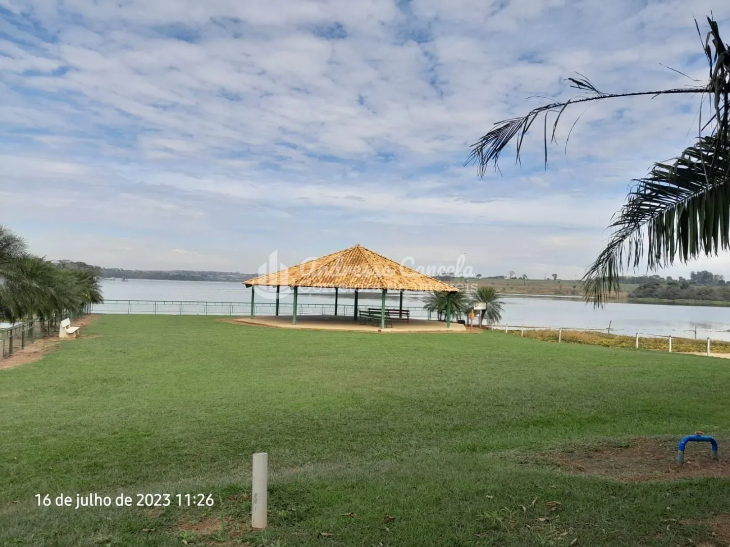 Imagem Condomínio Villagio Colombo - Rancho com 3 dormitórios à venda, 242 m² por R$ 850.000,00 - Villagio Colombo - Mendonça/SP