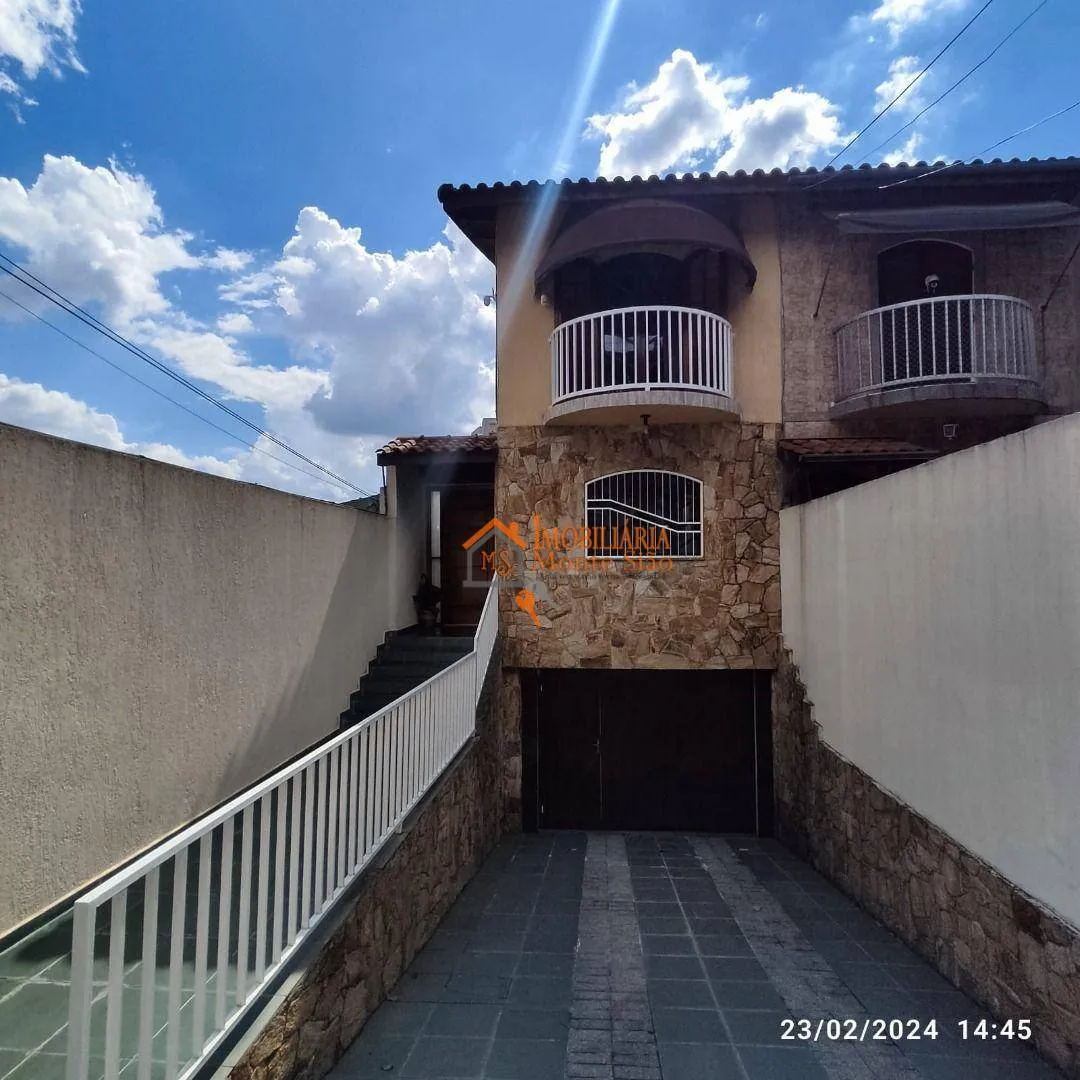 Imagem Sobrado com 3 dormitórios à venda, 198 m² por R$ 897.000,00 - Jardim Vila Galvão - Guarulhos/SP
