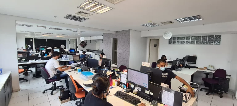 Imagem Conjunto Comercial à Venda em São Paulo-SP Várzea da Barra Funda 1 Sala 6 Vagas 204m² Área