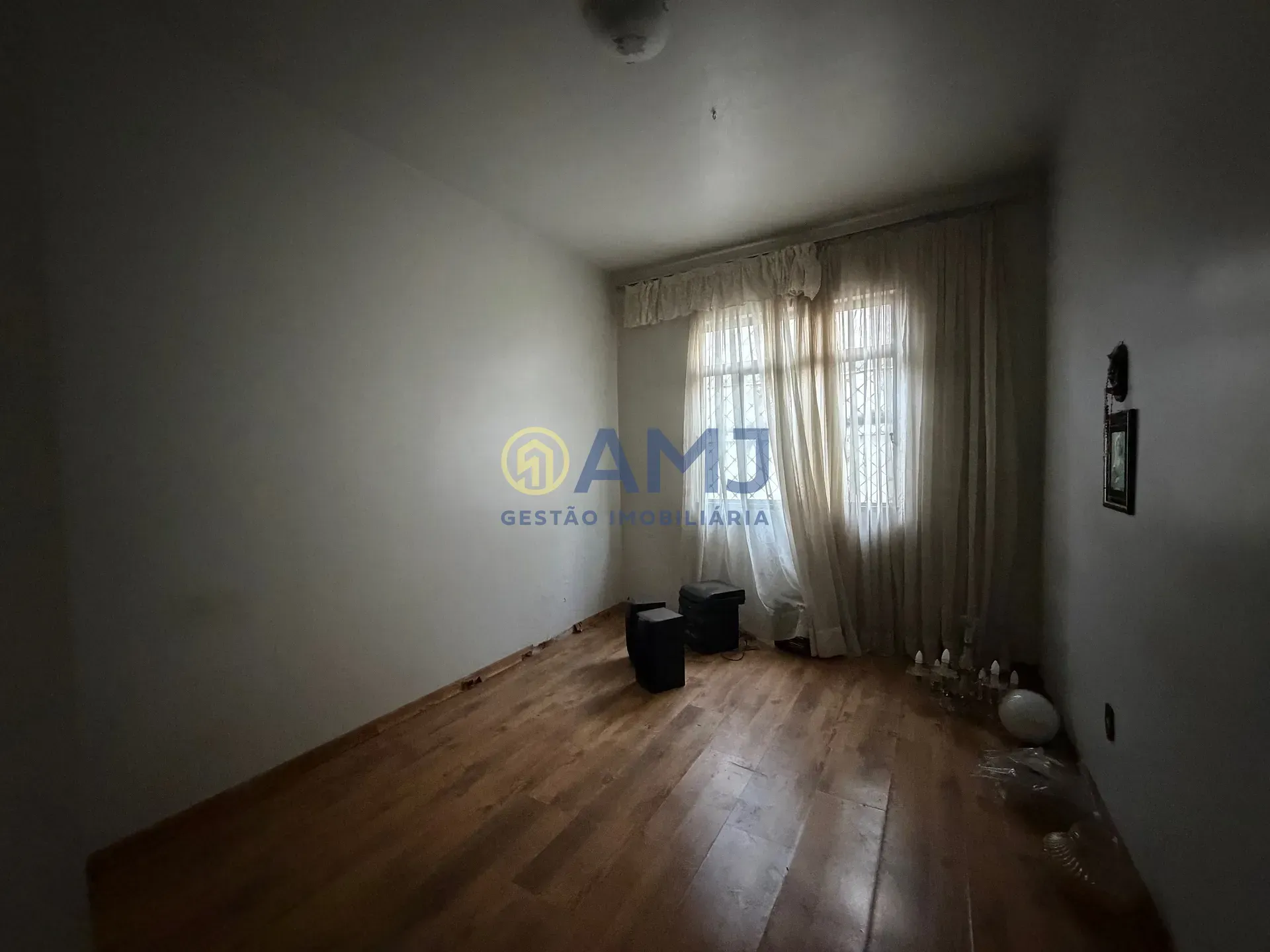 Imagem CASA À VENDA | AVENIDA COMERCIAL | SETOR OESTE / SETOR COIMBRA | GOIÂNIA