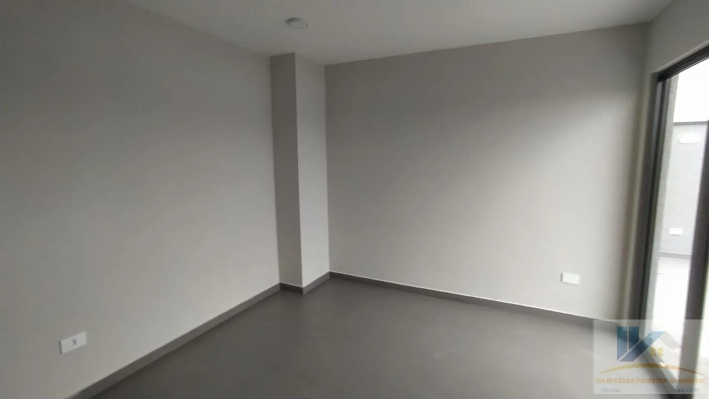 Imagem Triplex para Venda em São José dos Pinhais, Cruzeiro, 3 dormitórios, 3 suítes, 4 banheiros, 2 vagas