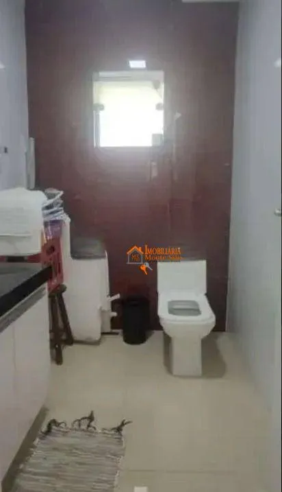 Imagem Sobrado com 3 dormitórios à venda, 180 m² por R$ 850.000 - Vila Carmela I - Guarulhos/SP