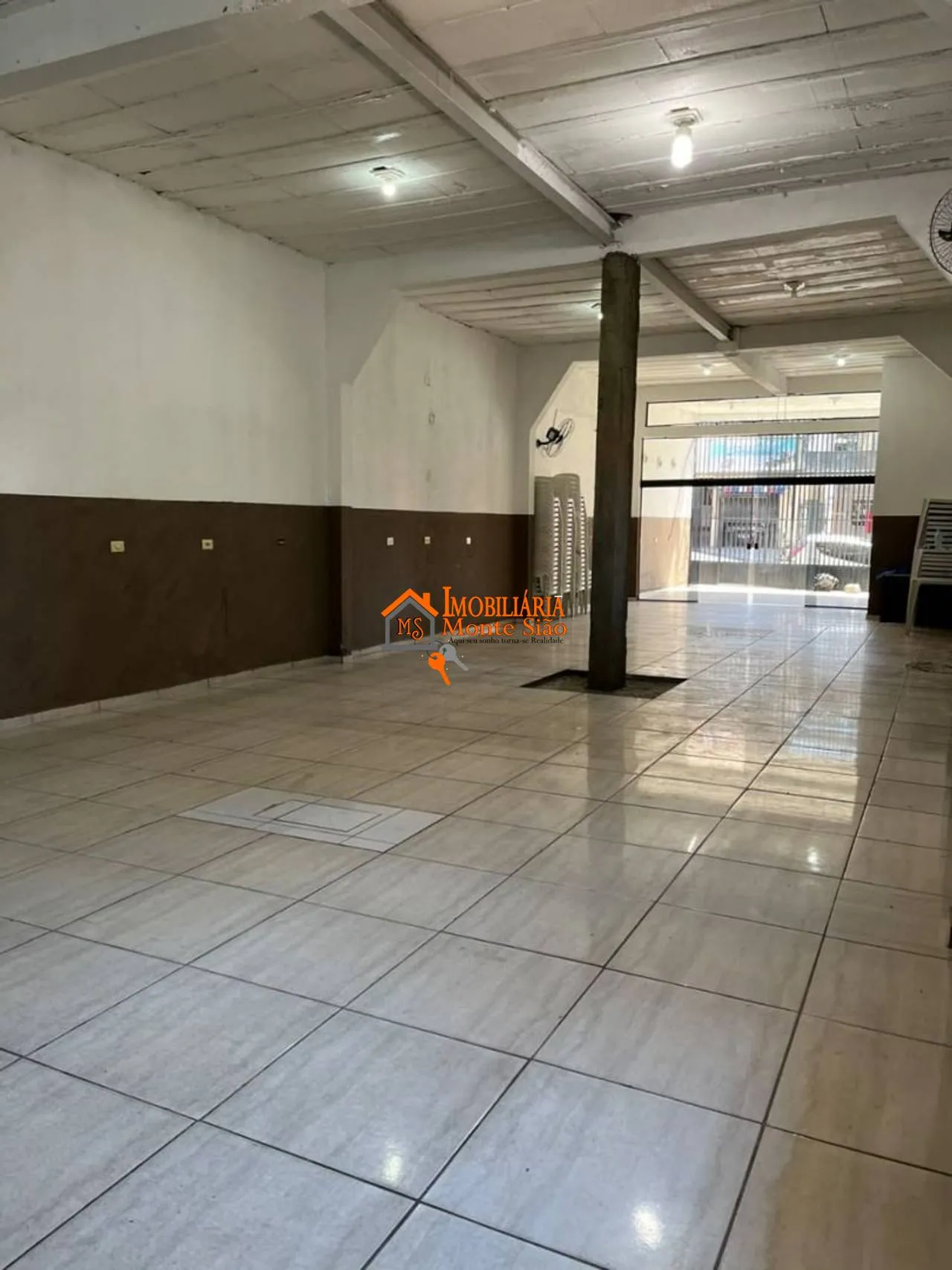 Imagem Salão para alugar, 180 m² por R$ 2.790,00/mês - Cidade Soberana - Guarulhos/SP