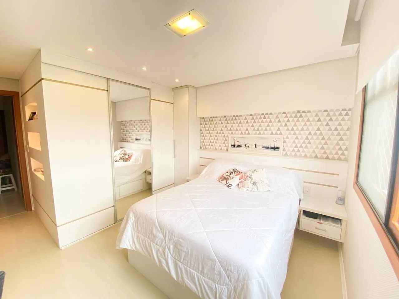 Imagem Casa 3 dorms à venda Avenida Senador Daniel Krieger, Jardim Itu - Porto Alegre