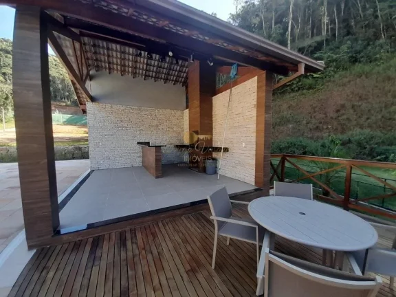 Imagem Terreno em Condomínio para Venda em Teresópolis / RJ no bairro Prata
