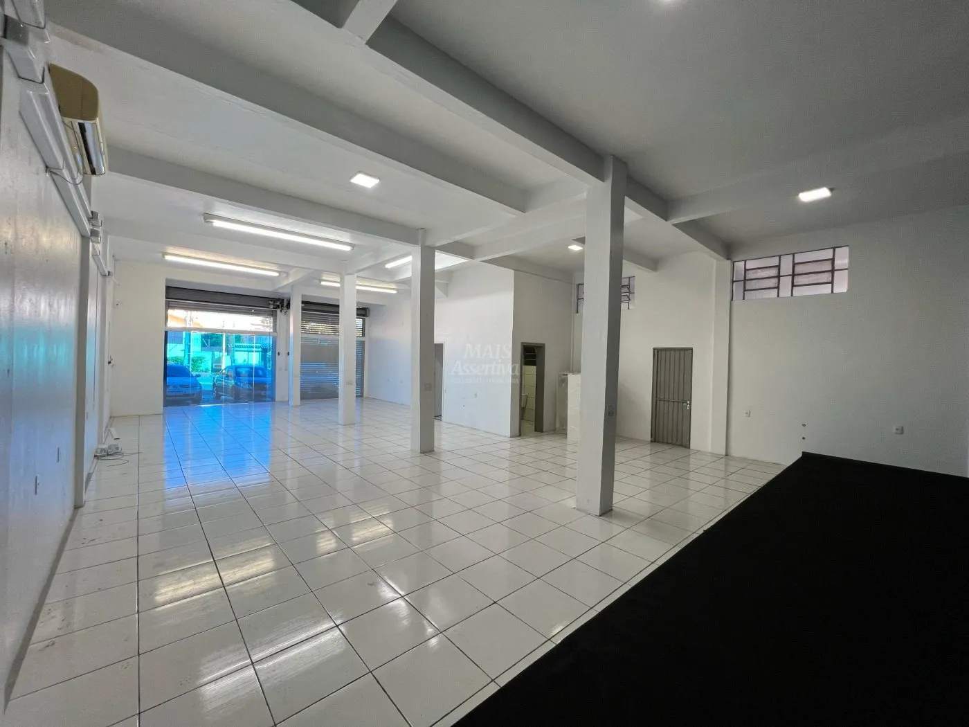Imagem Excelente Sala Comercial para Locação na Rua Ícaro - Canudos, Novo Hamburgo/RS