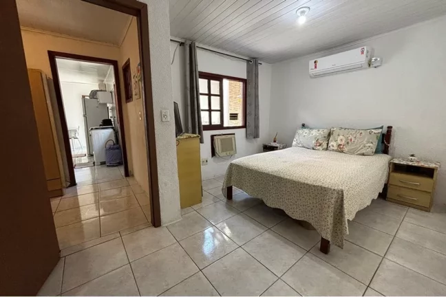 Imagem Casa para venda no bairro Guajuviras em Canoas