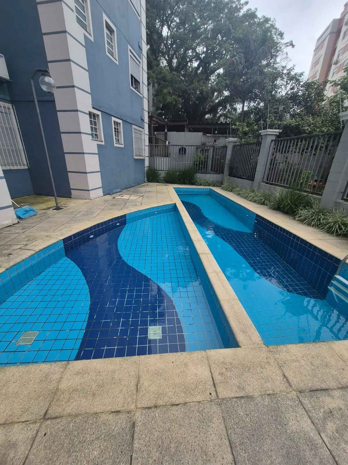 Imagem Apartamento com 2 quartos, vaga, elevador e piscina no bairro Nonoai