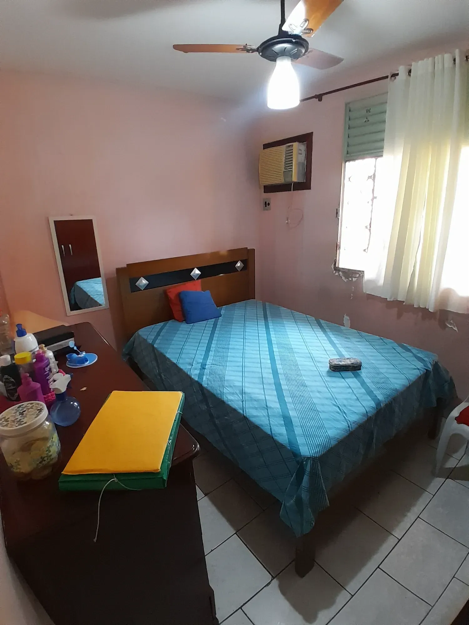 Imagem Casa com 2 Quartos à Venda, 150 metros em Bangu - Rio de Janeiro