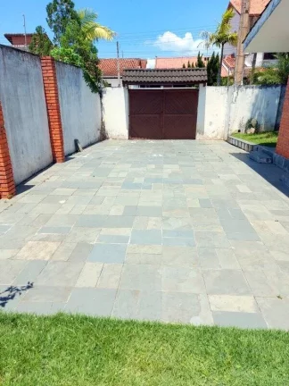 Imagem BELA CASA COM AMPLO TERRENO COM EXCELENTE LOCALIZAÇÃO