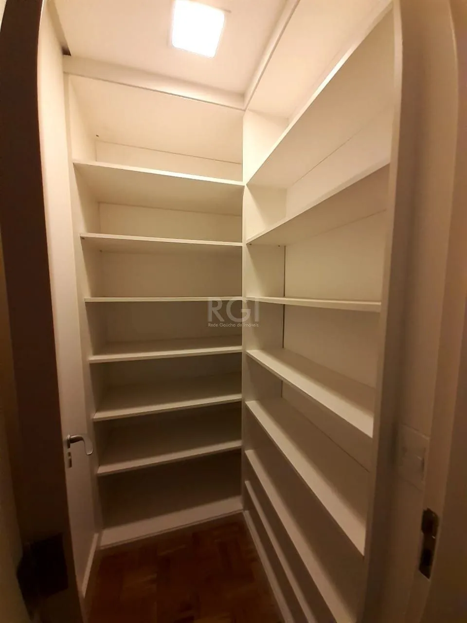 Imagem Apartamento para Venda - 230m², 4 dormitórios, sendo 1 suites, 2 vagas - Petrópolis