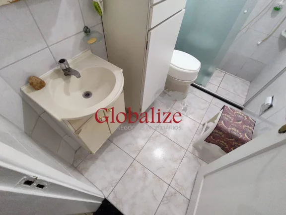 Imagem Apartamento Terreo de 2 dormitórios muito bem localizado no bairro da Encruzilhada pertinho da Ana costa em Santos (SP) por R$.350.000,00.