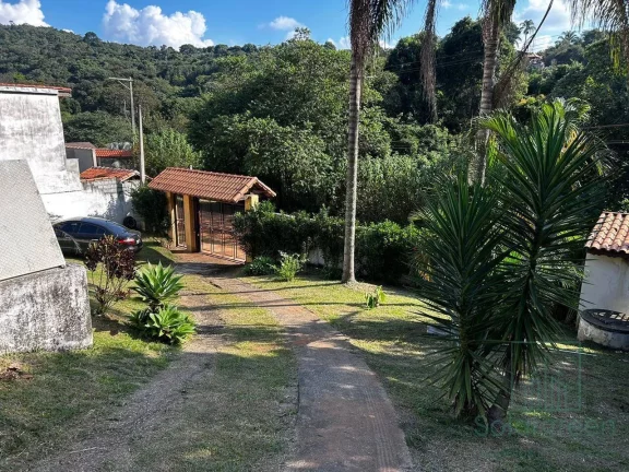 Imagem A venda propriedade com 1.400 m² de terreno e 3 imóveis - 890 mil
