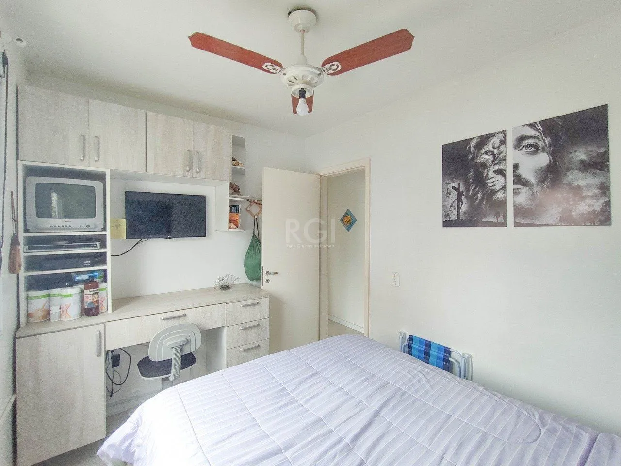 Imagem Apartamento no bairro Cristal - 3 dormitórios