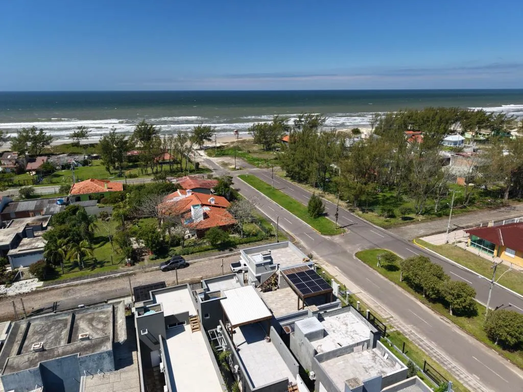 Foto do imóvel Casa 3 Dormitórios - Bairro Zona Norte em Rua Uyara, 480 - Zona Norte, Capao da Canoa - RS