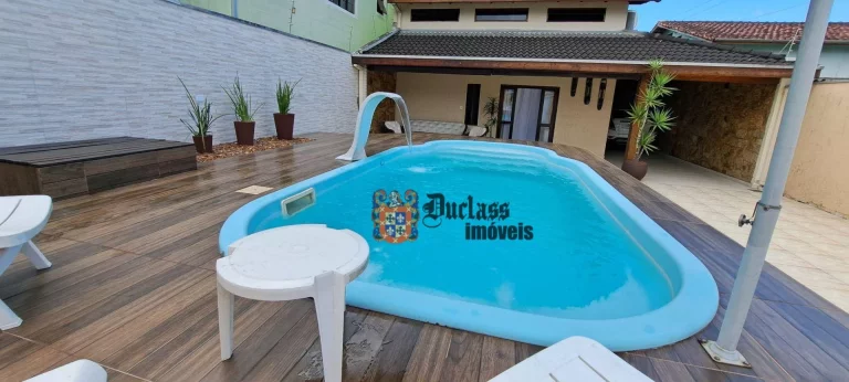 Imagem Sobrado com 4 dormitórios à venda, 246 m² por R$ 1.000.000,00 - Jardim Aruan - Caraguatatuba/SP