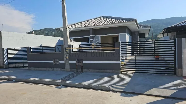 Foto do imóvel CASA RESIDENCIAL em São José - SC, Forquilhas