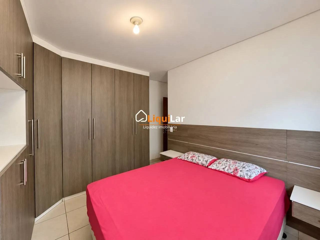 Imagem Casa no Jardim Itamaracá | 2 Quartos, Suíte, Planejados e Porteira Fechada