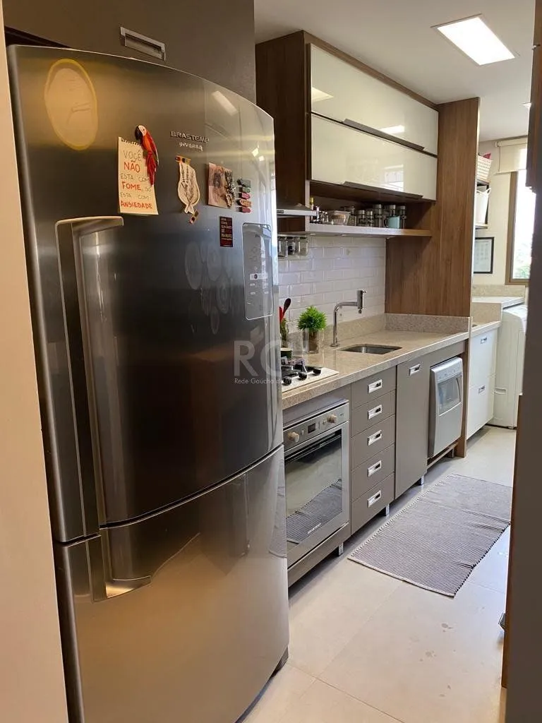 Imagem Excelente apartamento mobiliado de 2 dormitórios e 1 vaga de garagem