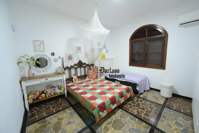 Imagem Casa com 6 dormitórios à venda, 259 m² por R$ 1.600.000 - Centro - Peruíbe/SP