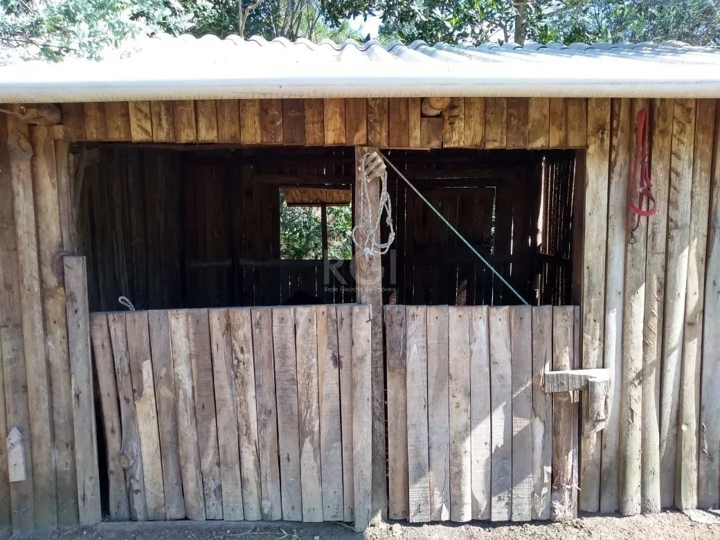Imagem Sítio para Venda - 240m², 4 dormitórios, Itapuã