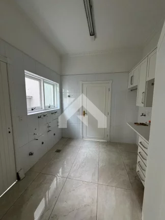 Imagem Casa de Condomínio em Tamboré - Santana de Parnaíba