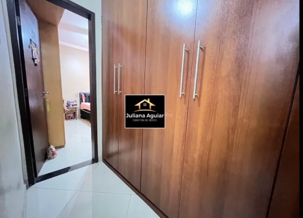 Imagem Luxuosa Casa à Venda em Belo Horizonte - Santa Amélia: 3 Quartos, 1 Suíte, 3 Salas, 3 Banheiros, 3 Vagas, 272m².