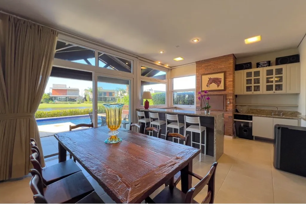 Imagem Casa de condomínio à venda em Xangri-Lá, Centro, com 4 quartos, 274m2