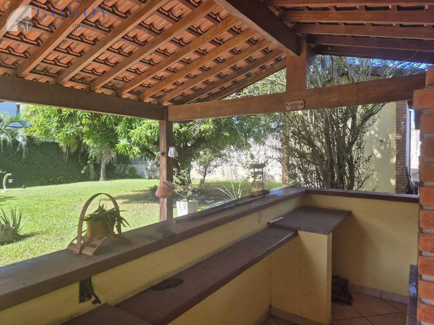 Imagem Casa à venda 3 Quartos, 3 Suites, 4 Vagas, 1086.2M², Condomínio Village Paineiras, Pindamonhangaba - SP