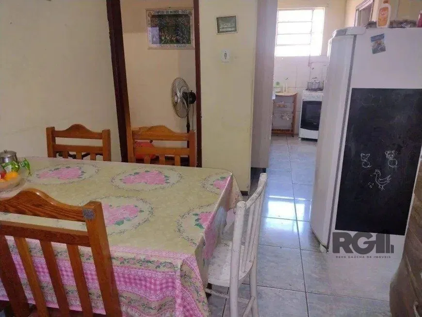 Imagem Casa de 2 dormitórios no bairro Cavalhada