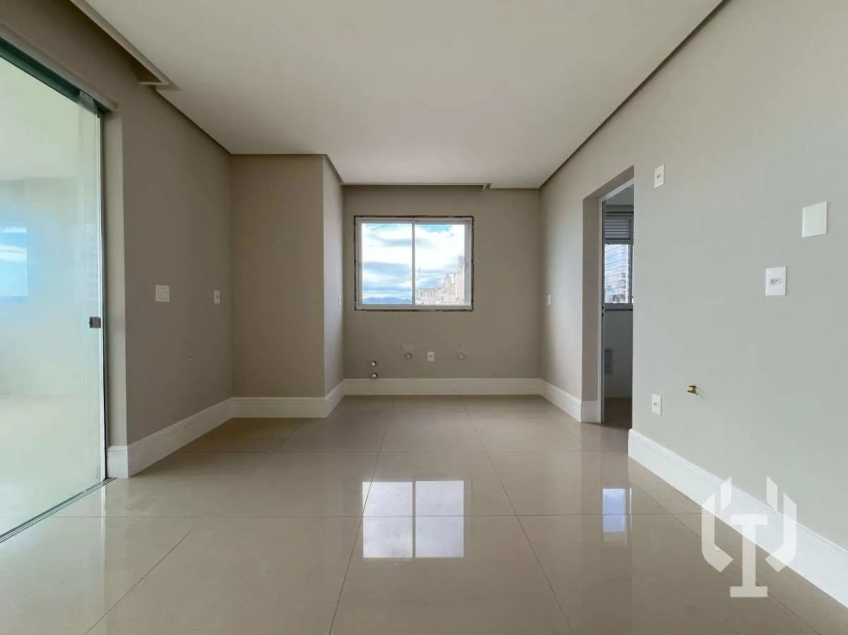 Imagem Apartamento Novo Frente Mar 4 Suítes, com Lazer Completo, em Meia Praia