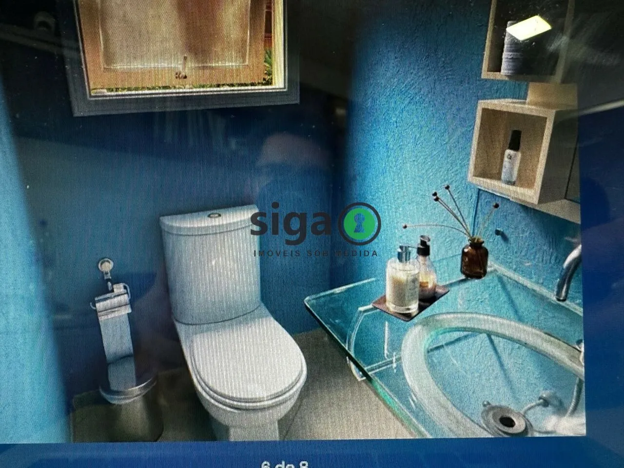 Imagem Sobradono Bairro Alto de Pinheiros, com 3 Quartos e 7 banheiros à Venda