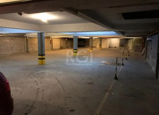 Imagem Prédio à Venda - 1650m², 18 vagas - Menino Deus