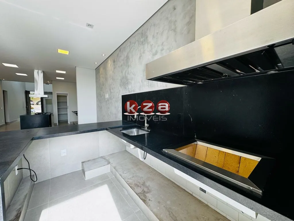 Imagem Casa de luxo em Condomínio Zurich Dorf: 3 quartos, 3 suítes, 2 salas, 5 banheiros, 4 vagas, 230m² em Valinhos-SP