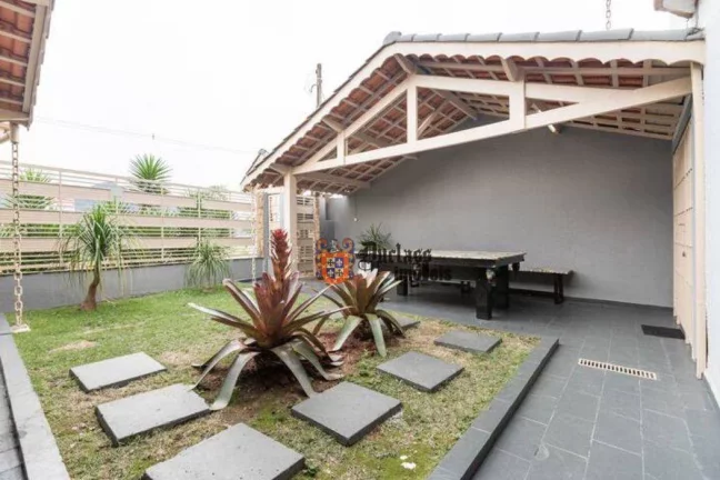 Imagem Sobrado com 5 dormitórios à venda, 338 m² por R$ 1.490.000,00 - Jardim dos Pinheiros - Atibaia/SP