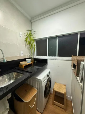 Imagem Lindo apartamento, todo reformado!
Quintal
2 quartos, sendo 1 suíte, sala para 2 ambientes, cozinha...