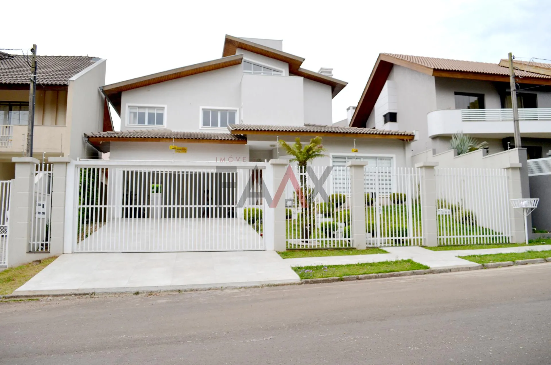 Foto do imóvel Sobrado com 4 dormitórios à venda,438.90 m , CENTRO - Gpva, GUARAPUAVA - PR