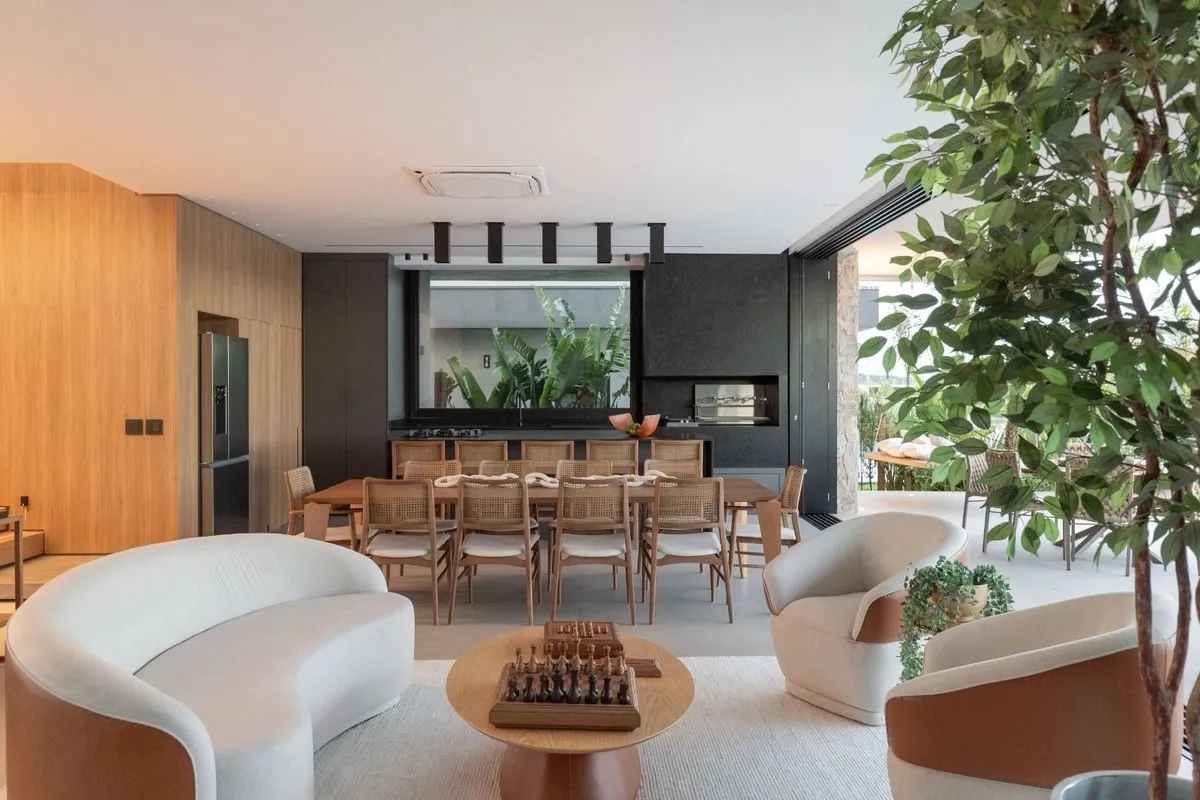 Imagem Sobrado beira Lago, mobiliado e decorado com 06 suítes
